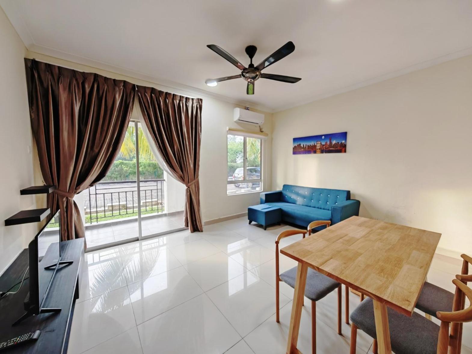 Apartment Black Sky Mirror Desaru